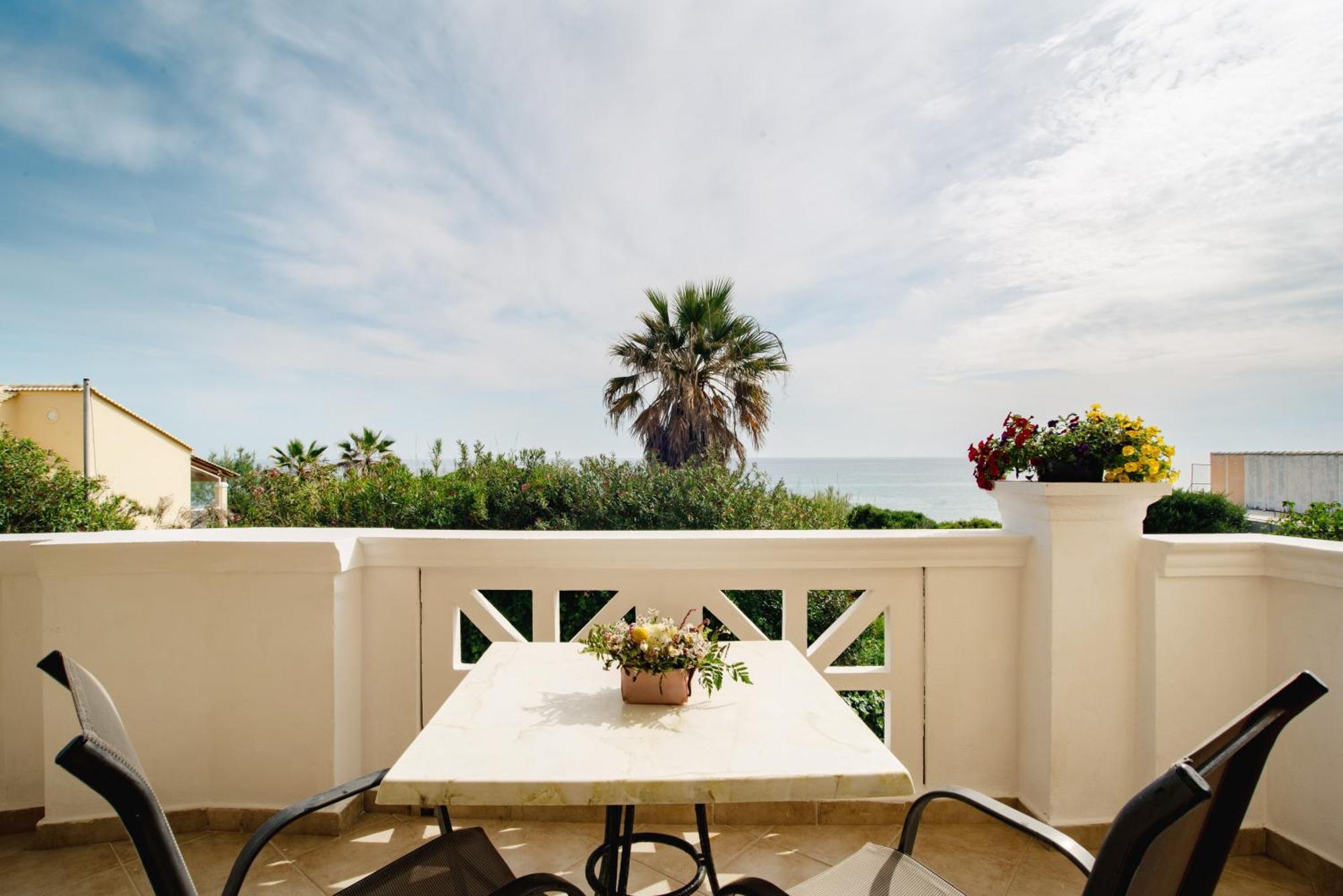 Angelique Apartments Agios Georgios  Exterior photo