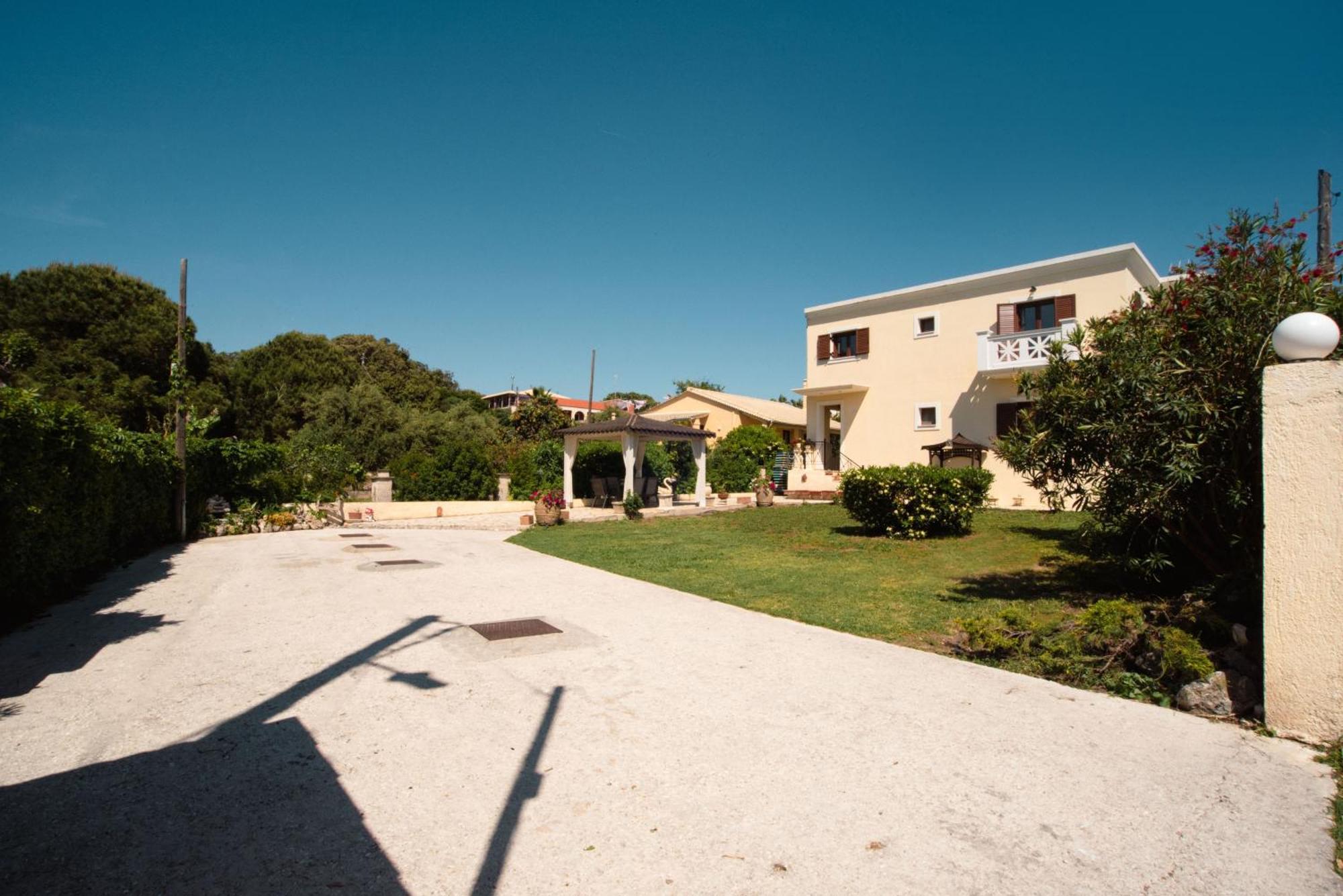 Angelique Apartments Agios Georgios  Exterior photo